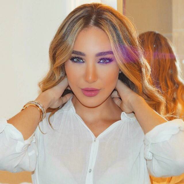 من هي "باربي" بيروت؟