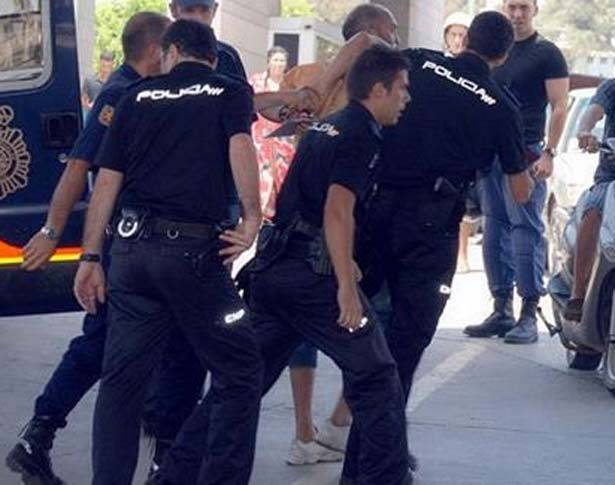 تجنيد مُقاتلين لـ«داعش»
في إسبانيا والمغرب