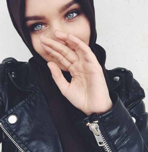 بالصور - روسية محجبة تنال لقب أجمل عيون على "انستغرام"