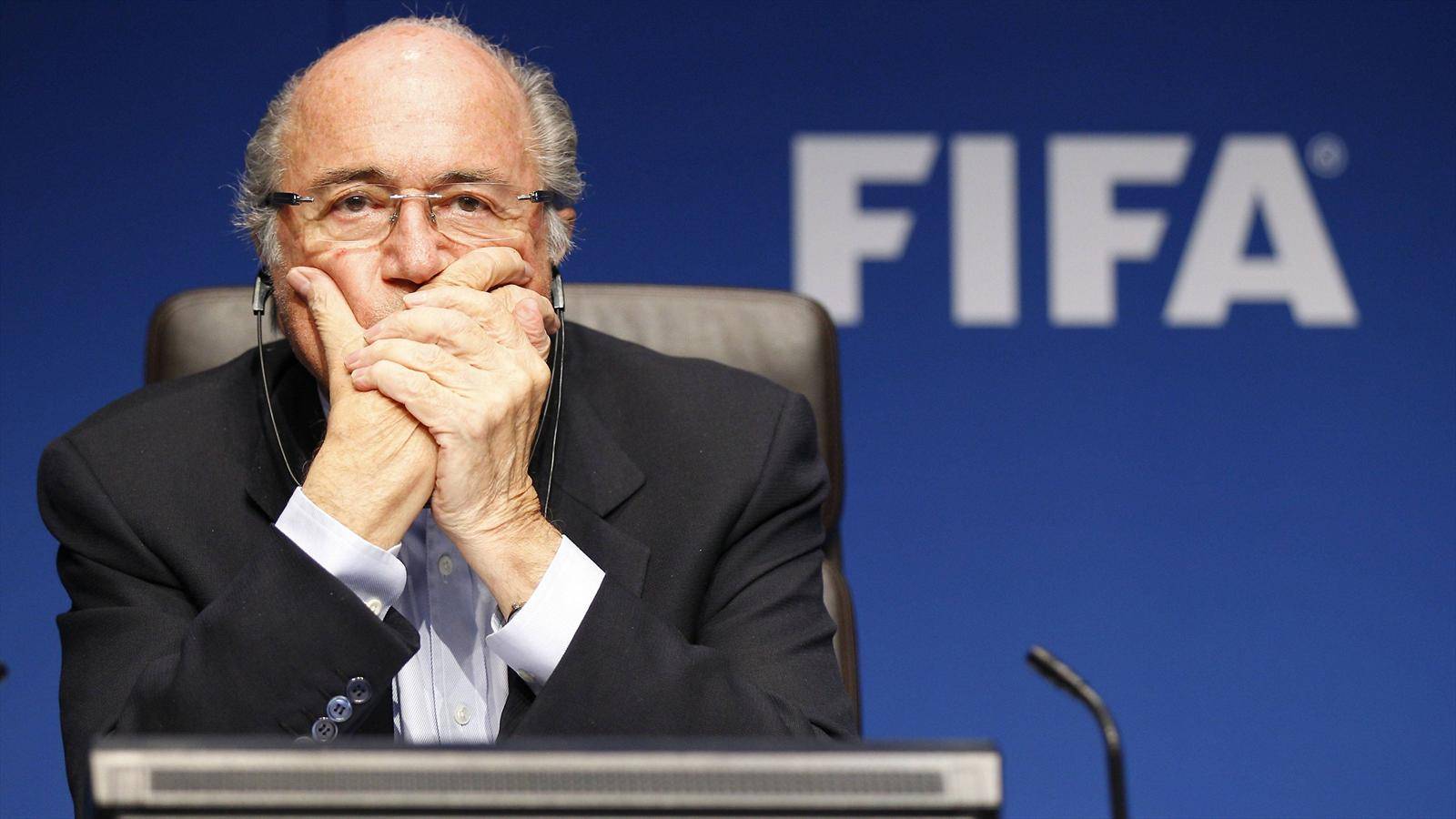 فضائح الفيفا: شركات الرعاية تطالب بتنحي بلاتر والأخير يرفض
