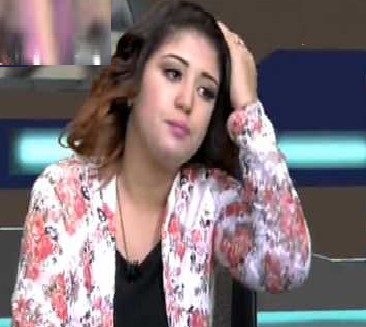 بالفيديو.. راقصة مصرية “تتوب” وتعتزل على الهواء مباشرة