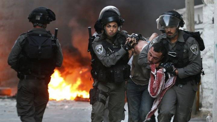 نتانياهو يمنح صلاحيات واسعة لقوات الإحتلال لضرب الفلسطينيين