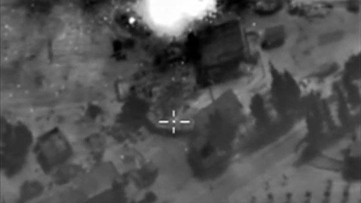 الناتو: روسيا حشدت قوات كبيرة في سوريا من بينها قوات برية