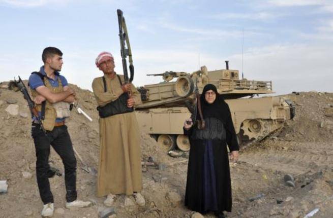 مكاتب "داعش" للزواج ترغم العوانس والمطلقات والأرامل من الزواج بمسلحيها!
