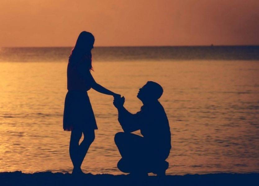 الحب ممنوع بعد التاسعة مساء ...