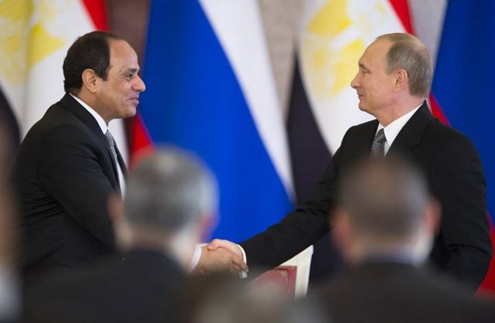 السيسي يهاتف بوتين وتأكيد على تحدي مواجهة الإرهاب