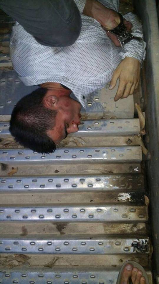 الاعلام الاسرائيلي  ينشر صورة شاب قال إنه نفذ عملية الطعن في مدينة العفولة المحتلة، والتي أدت إلى إصابة ٤ إسرائيليين قبل قليل.