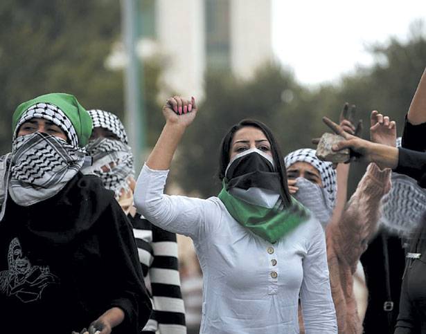 17 شهيداً و1000 جريح و700 اسير
منذ بدء المواجهات في فلسطين