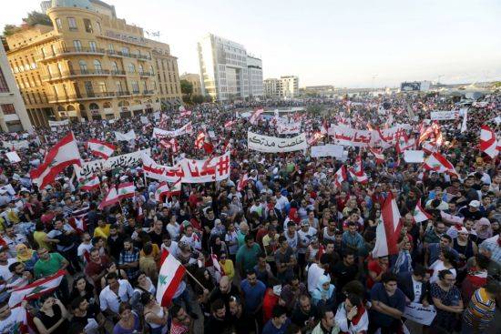 ما السر الذي جعل الحراك الشعبي يسيطر على الشارع؟
وما هي كلمة السر التي جمدت وأخافت المسؤولين كلّهم من الحراك الشعبي