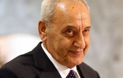 بالفيديو.. الرئيس برّي يلعب مع حفيدته!