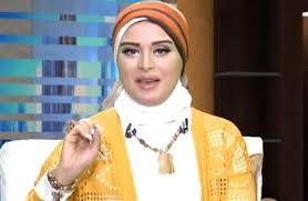 بالفيديو- متصل يحرج مذيعة.. ماذا قال لها؟
