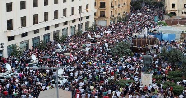 الحراك المدني تابع... اعتصام أمام المحكمة العسكرية