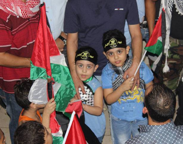مسيرات في المخيّمات اللبنانيّة دعماً للانتفاضة الفلسطينيّة