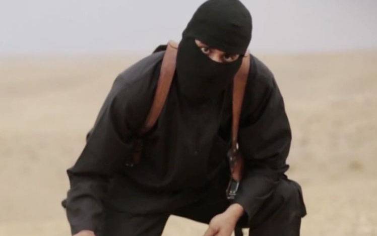 رهينة دنماركي يكشف: هذا ما يفعله عناصر”داعش” قبل تنفيذ الإعدام
