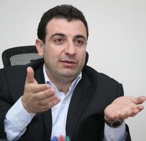 هكذا ردّ أبو فاعور على منتقدي جنبلاط