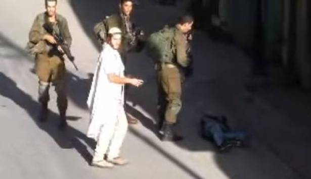 بالفيديو - مقتل فلسطيني بعدما حاول طعن اسرائيلي في الخليل