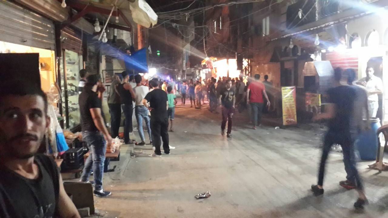 بالصور.. المخيمات الفلسطينية تحتفل بعملية بئر السبع