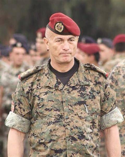 شامل روكز: 
