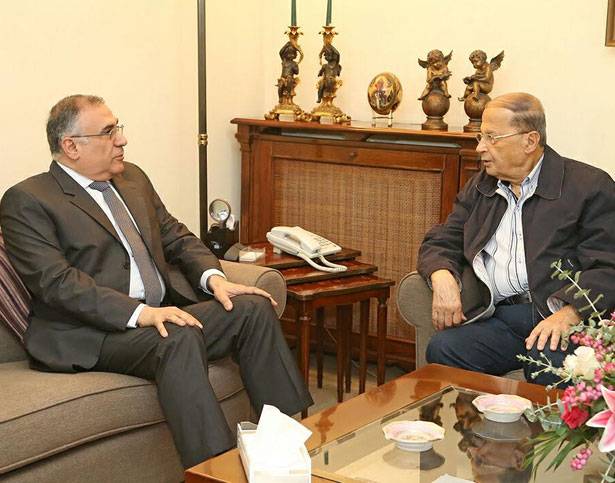 سفير مصر زار عون وجعجع :
لا إيجابيات كافية في ملف الرئاسة
