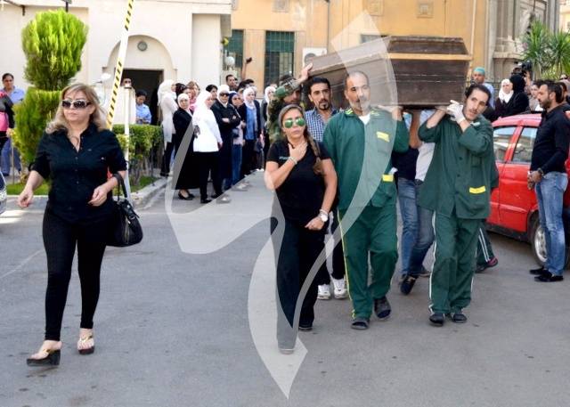 بالصور: نجوم سورية في وداع رندة مرعشلي إلى مثواها الأخير... هكذا نعوها