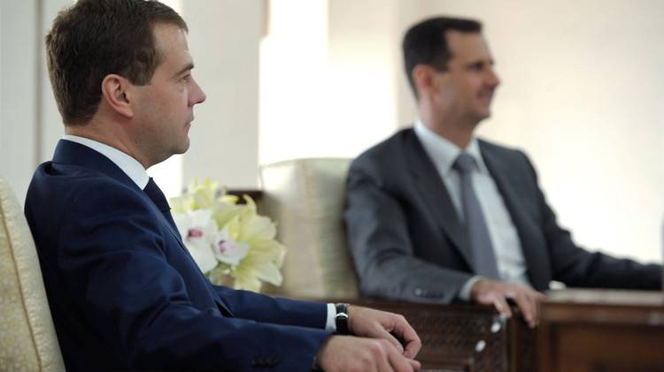 كيف عبّر مدفيديف عن رأيه بالرئيس بشار الأسد؟