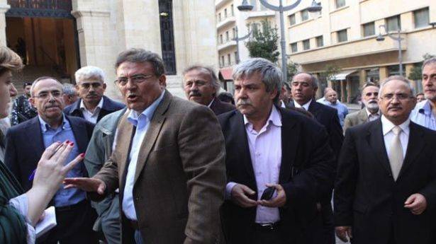 مصلحة المعلمين تدعم 