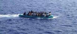 احتجاز 40 شخصا داخل مركب للتهريب مقابل شاطىء الصرفند