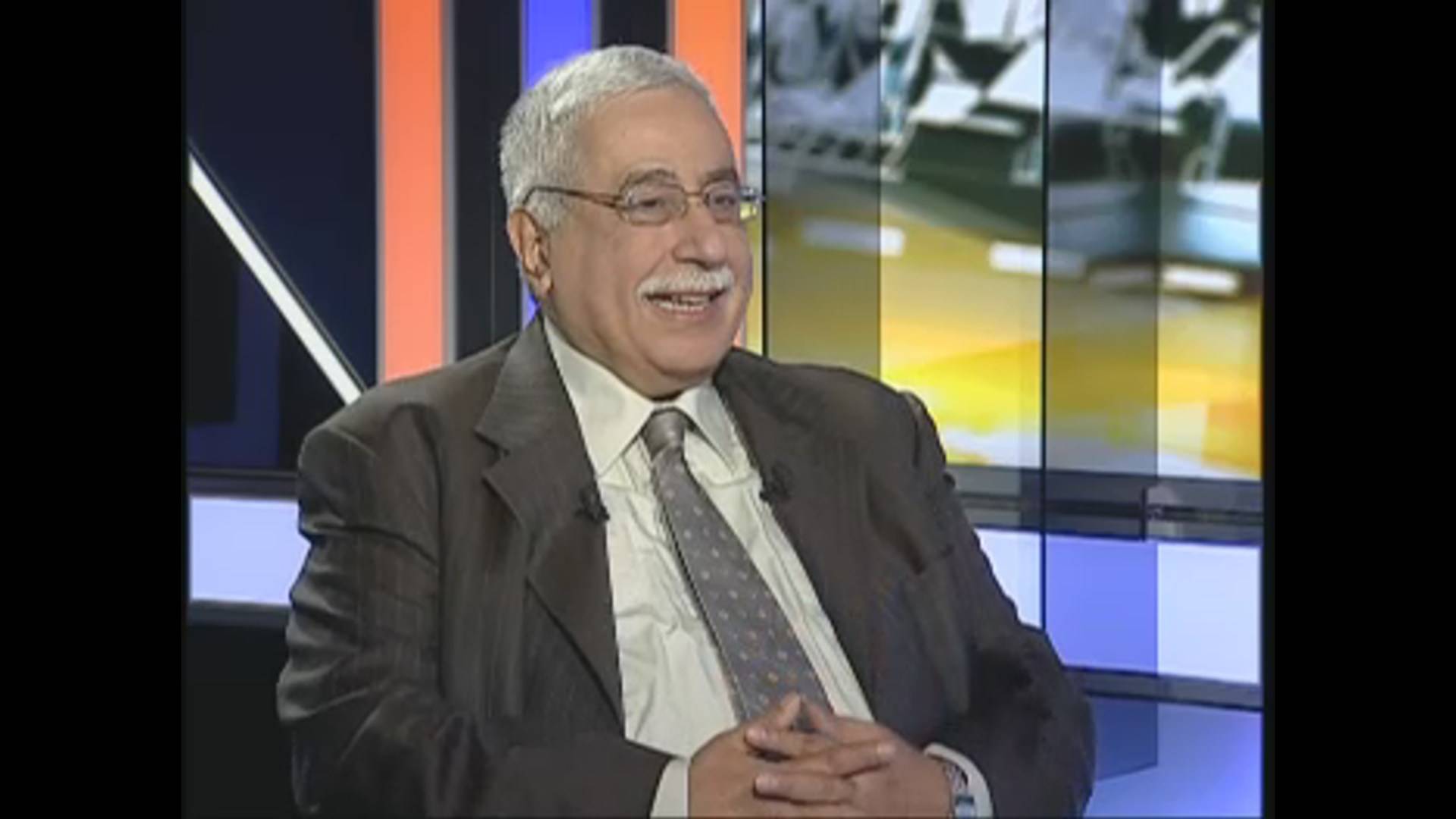 بشور اتصل بسعد مستنكرا ودعا الى مواجهة مخططات الفتنة