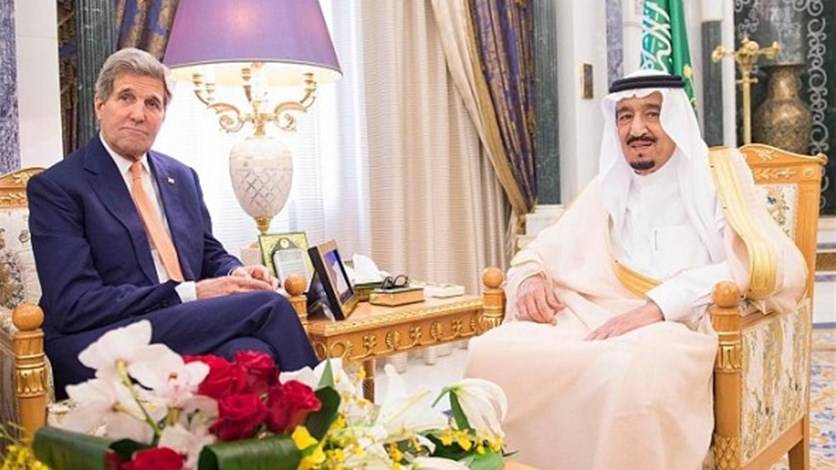 الملك سلمان يستقبل كيري