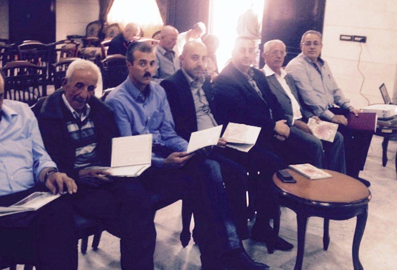 ندوة ارشادية حول زراعة التفاح في بزعون بشري