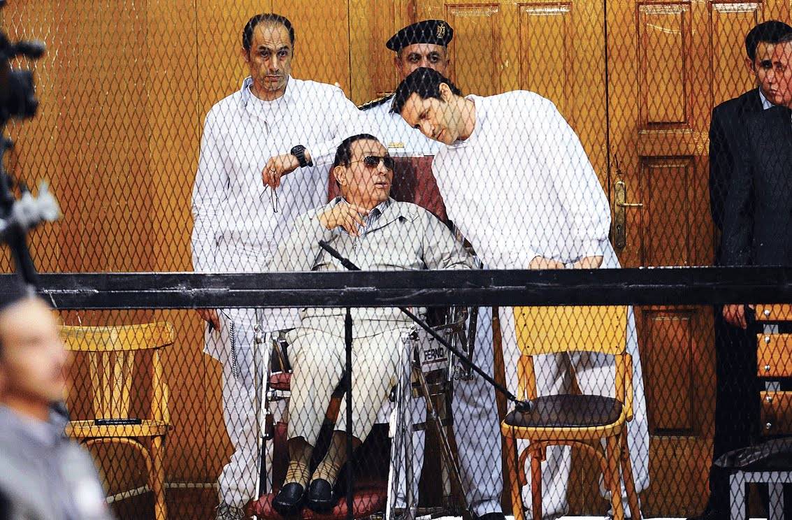 هكذا يسيطر “جمال مبارك” على البنك المركزي المصري