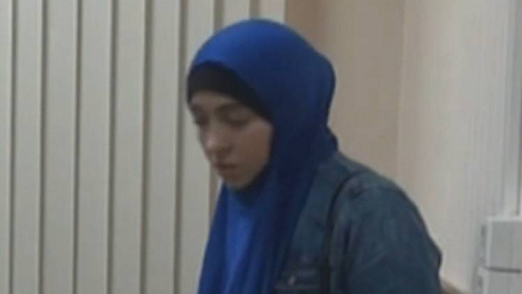 روسية هاربة من 