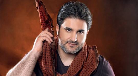 بالفيديو:  ملحم زين يتفاجأ بصوت في المطار.. شاهدوا ردة فعله