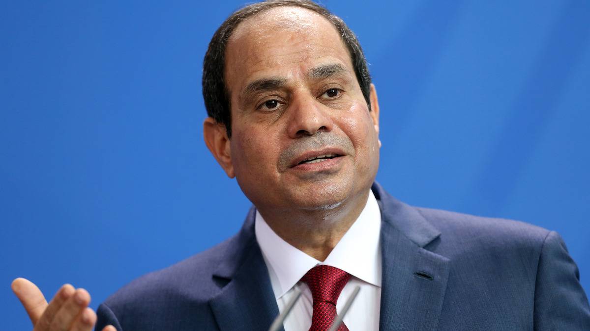 السيسي يطير إلى شيوخ الإمارات لتناول “الرز الإماراتي” وتقبيل الأيادي