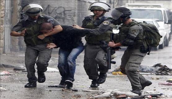 الاحتلال يعتقل فلسطينيين بينهم أطفال
