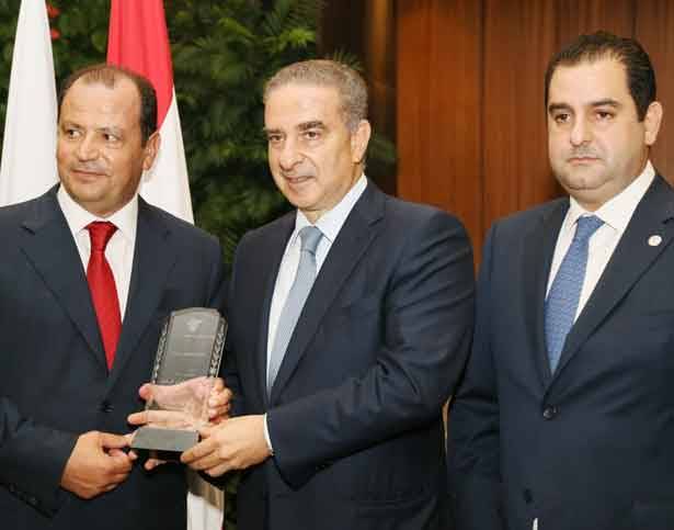 «السلطان ابراهيم» فاز بجائزة الجودة من جامعة الدول العربيّة
«اتحاد النقابات السياحيّة» كرّم فرعون لانتخابه
رئيساً لمنظمة السياحة العالميّة لمنطقة الشرق الأوسط