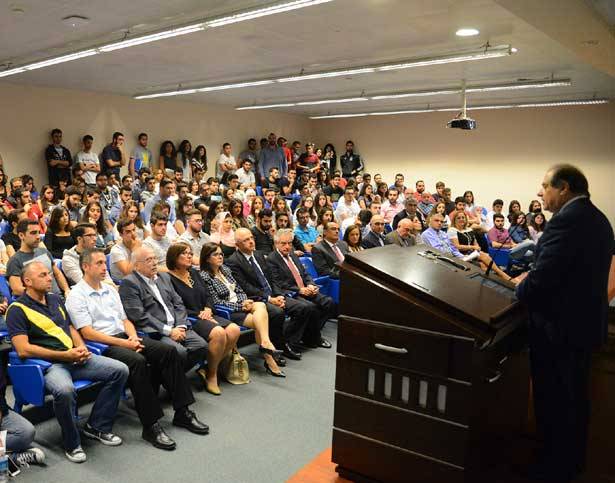 خلال «تحديّات سوق العمل» في جامعة «LAU» :
قزي : أكبر جريمة ارتكبتها حكوماتنا
الترخيص لجامعات دون المستوى