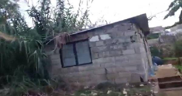 قتل زوجته  وابنه... بعد ضبطهما في وضع مخل