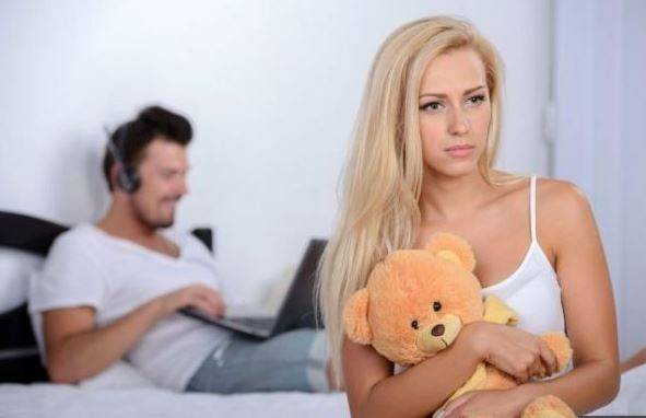 7 حلول لعلاقات زوجك على مواقع التواصل الاجتماعي!