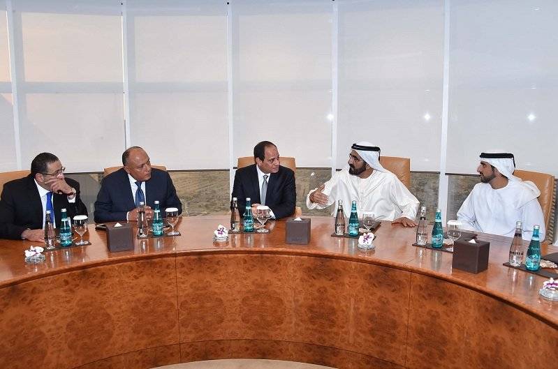 السيسي من الإمارات يجدد الطوارئ في سيناء لمدة ثلاثة أشهر