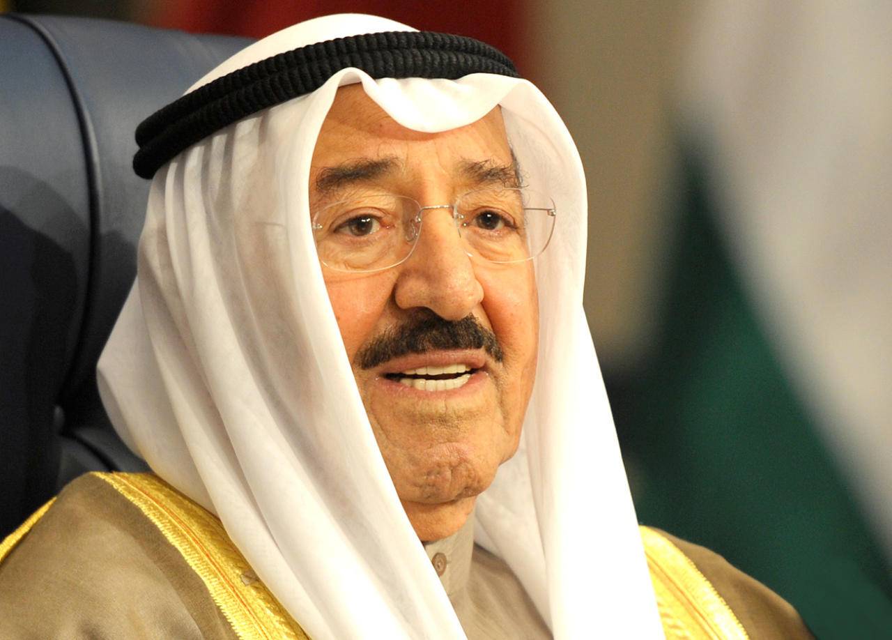 إيرادات الكويت تنخفض بشكل هستيري.. والأمير يحذّر من العجز