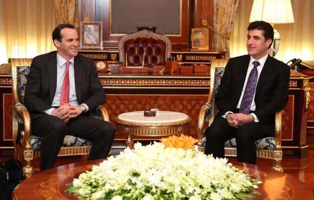 البارزاني لممثل اوباما: حكومة كردستان تسعى لمعالجة المعوقات مع بغداد بالحوار