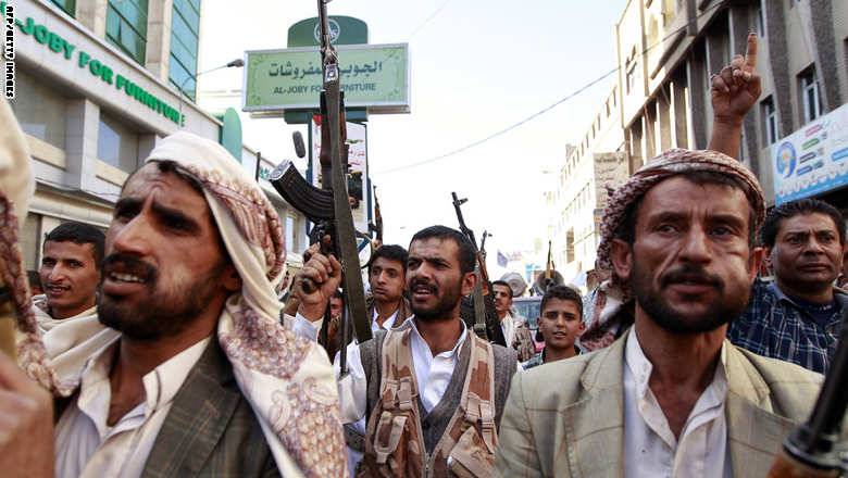 القوات اليمنية الموالية للحوثيين تتوسع بالرواية السورية: عناصر من داعش والقاعدة والنصرة وبلاك ووتر وصلت عدن