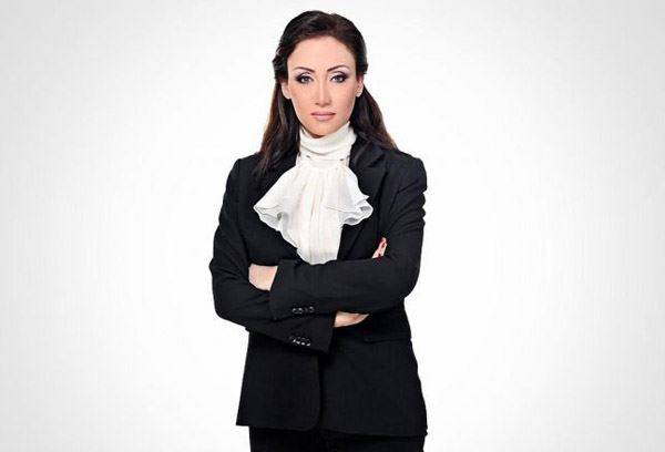 ريهام سعيد تنشر صوراً فاضحة لفتاة جامعية والأخيرة ترد: دمرت حياتي