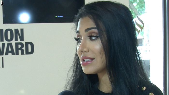 هذه المرأة العربية تتفوق على أوباما عبر "انستغرام"..وتشع في عالم التجميل