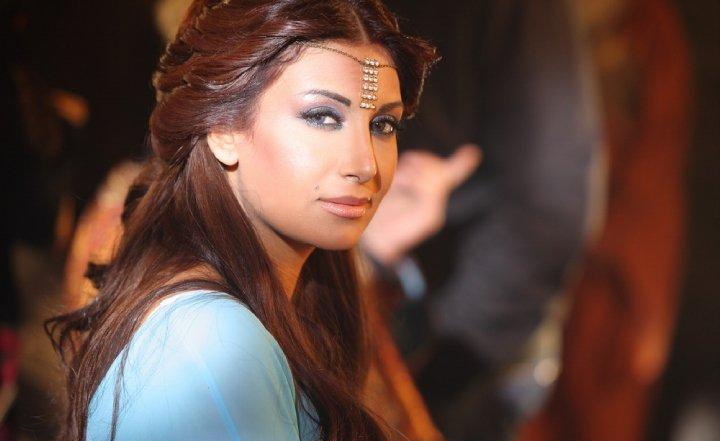 بالفيديو.. رويدا عطيّة تتعرّض للضرب