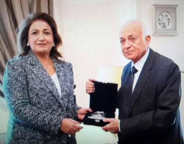 خلال تكريمها في الجامعة العربيّة
مي نجيب ميقاتي للشباب : لا تيأسوا
