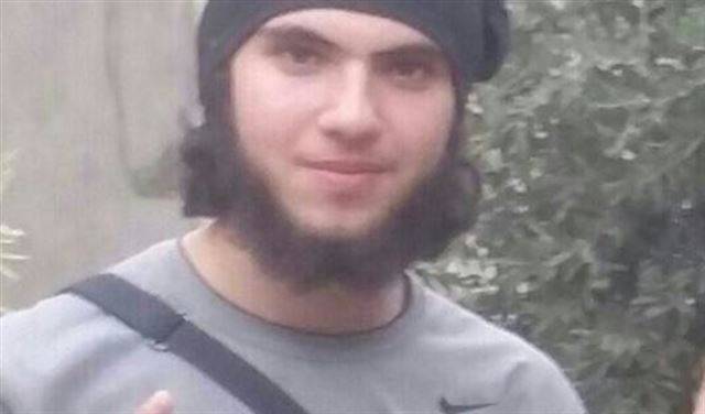 بالصورة.. داعش يُعدم زوجة بكري فستق ونجله في حلب!