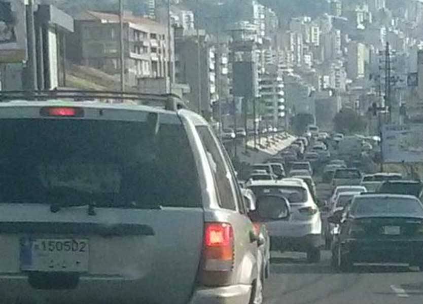 زحمة سير على طريق جبيل جونية وصولا الى طبرجا