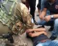 جندي ايطالي يسعف شابا لبنانيا صدمته سيارة مجهولة في صور